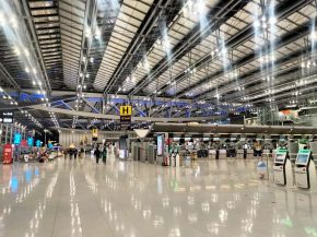 
Bangkok envisage de transformer un terminal du principal aéroport international du pays en hôpital de campagne pour faire face 