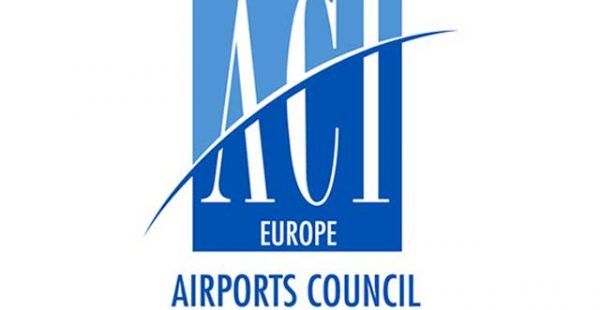 
Les aéroports européens n ont retrouvé en 2021 que 41 % de leurs passagers de 2019, affichant une reprise chaotique et insuffi