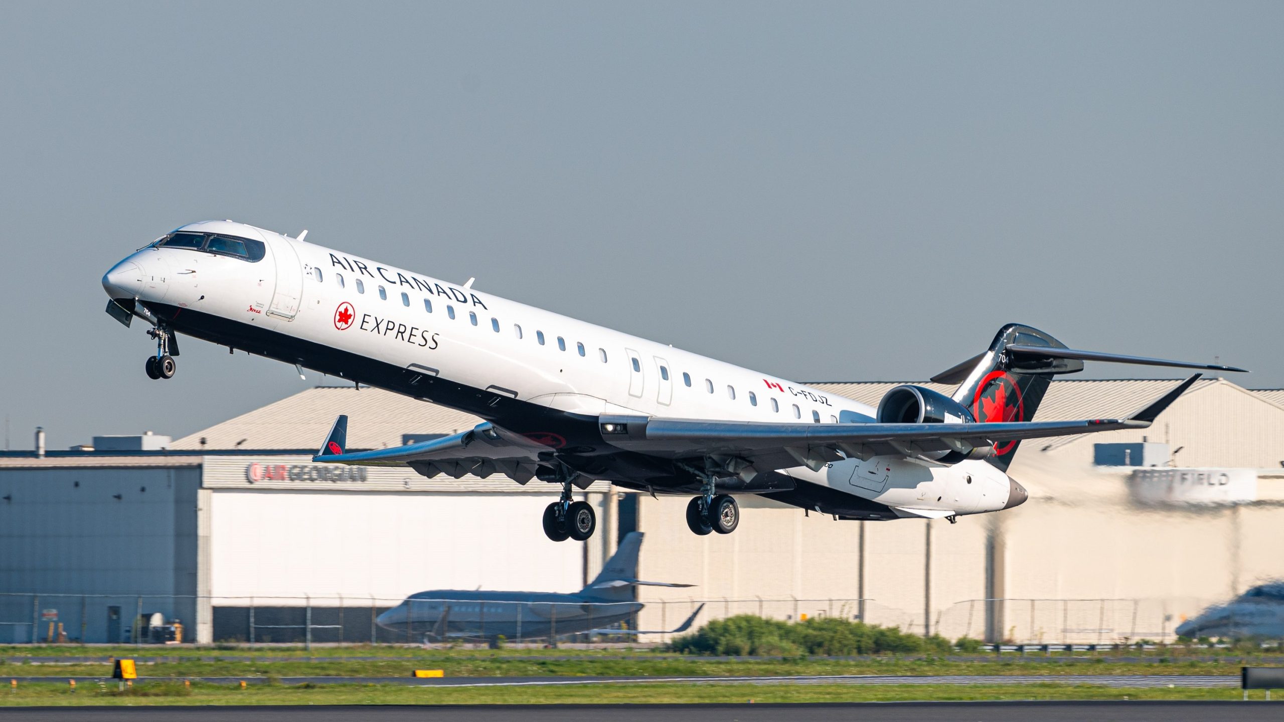 Collision d’un CRJ900 à New York-LaGuardia : deux contrôleurs auraient quitté leur poste trop tôt 1 Air Journal Collision d’un CRJ900 à New York-LaGuardia : deux contrôleurs auraient quitté leur poste trop tôt 1 Air Journal