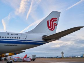 
Air China s’apprête à inaugurer, le 26 octobre 2026, une nouvelle desserte entre Pékin, Copenhague et Keflavík, opérée tr