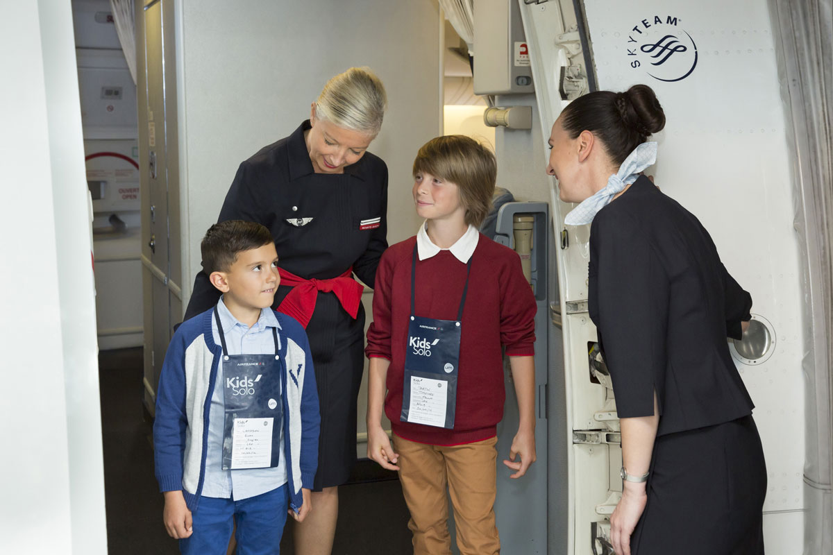 Quelques conseils lorsque les enfants doivent voyager seuls en avion... 1 Air Journal