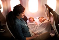La compagnie aérienne Japan Airlines a ajouté une icône représentant les bébés à ses plans de cabine, permettant aux passag