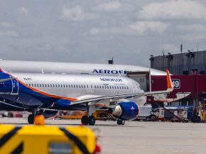 
Alors que le conflit au Moyen-Orient entre dans sa troisième semaine, les fermetures d’espaces aériens perturbent non seuleme