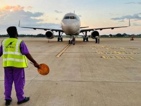 
Les salariés d’Airbus en Espagne ont voté, le 24 août, la poursuite d’une grève illimitée à compter du 25 août. Le con