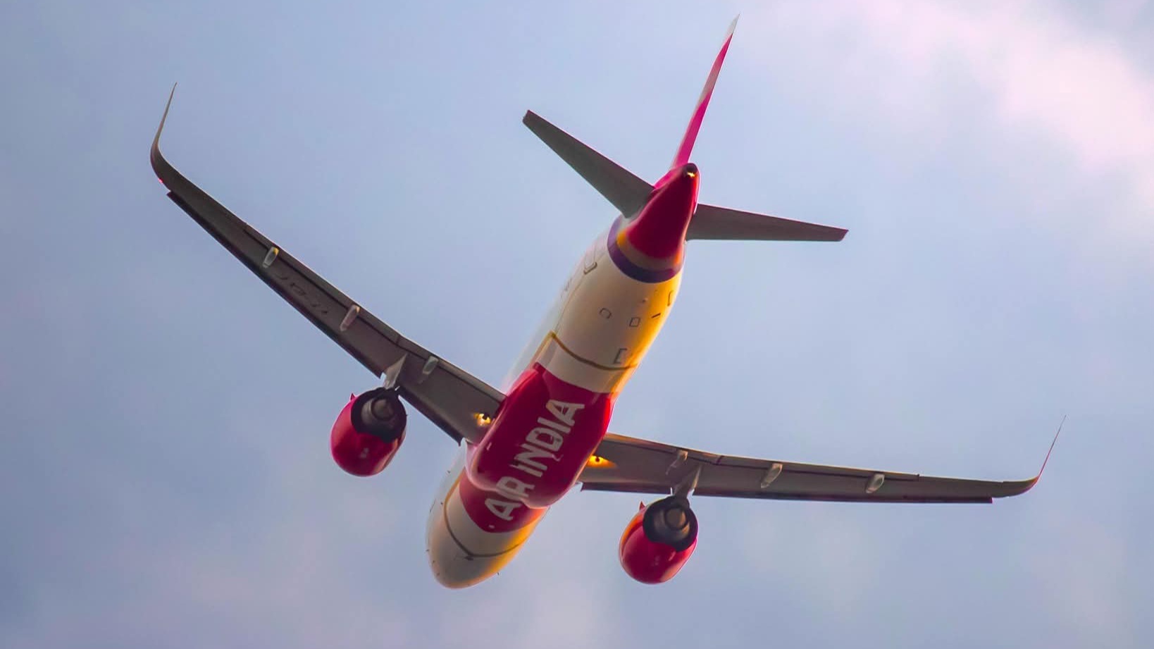 Vol Phuket–Delhi : la piste d’une défaillance hydraulique examinée après 17 blessés, un pilote soumis à un test de confirmation 1 Air Journal