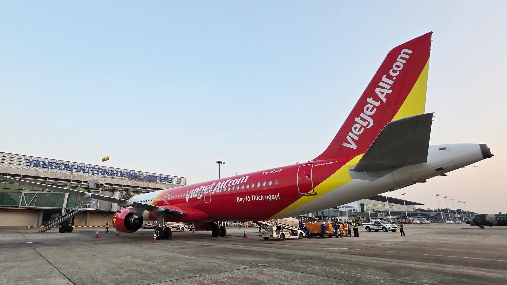 La justice britannique gèle les actifs de Vietjet : quatre Airbus A321 loués au cœur d’un litige 2 Air Journal