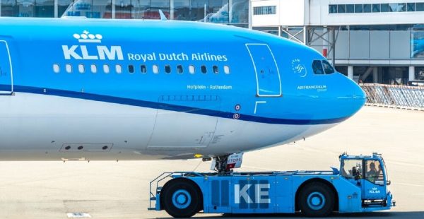 
La compagnie néerlandaise KLM Royal Dutch Airlines a scellé un nouvel accord collectif de travail valable jusqu’en 2027 avec 