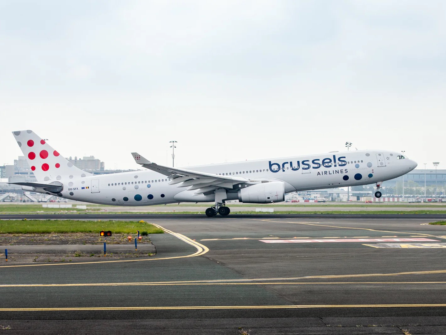 Brussels Airlines : une passagère accouche en plein vol, aidée par une hôtesse de l’air