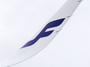 
Après une immobilisation inhabituelle de plusieurs jours due à un souci de conformité sur les housses de sièges, Finnair pré