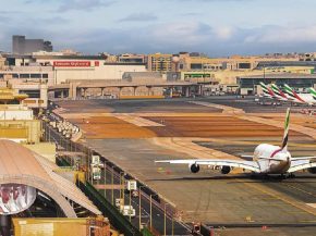 
Emirates renforce son attachement au superjumbo Airbus A380 en prolongeant de cinq ans les baux de deux appareils auprès de DS A