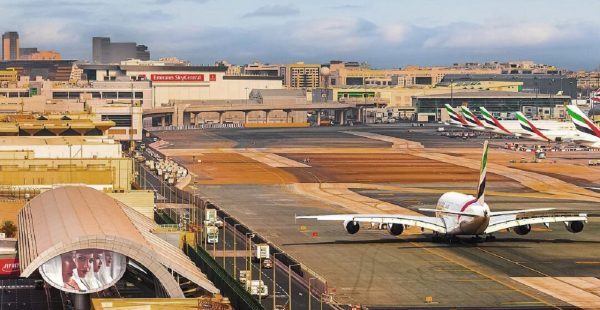 
Emirates renforce son attachement au superjumbo Airbus A380 en prolongeant de cinq ans les baux de deux appareils auprès de DS A