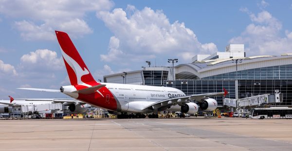 
Un Airbus A380 de la compagnie australienne Qantas, tout juste remis en service après près de six ans de stockage, a été immo