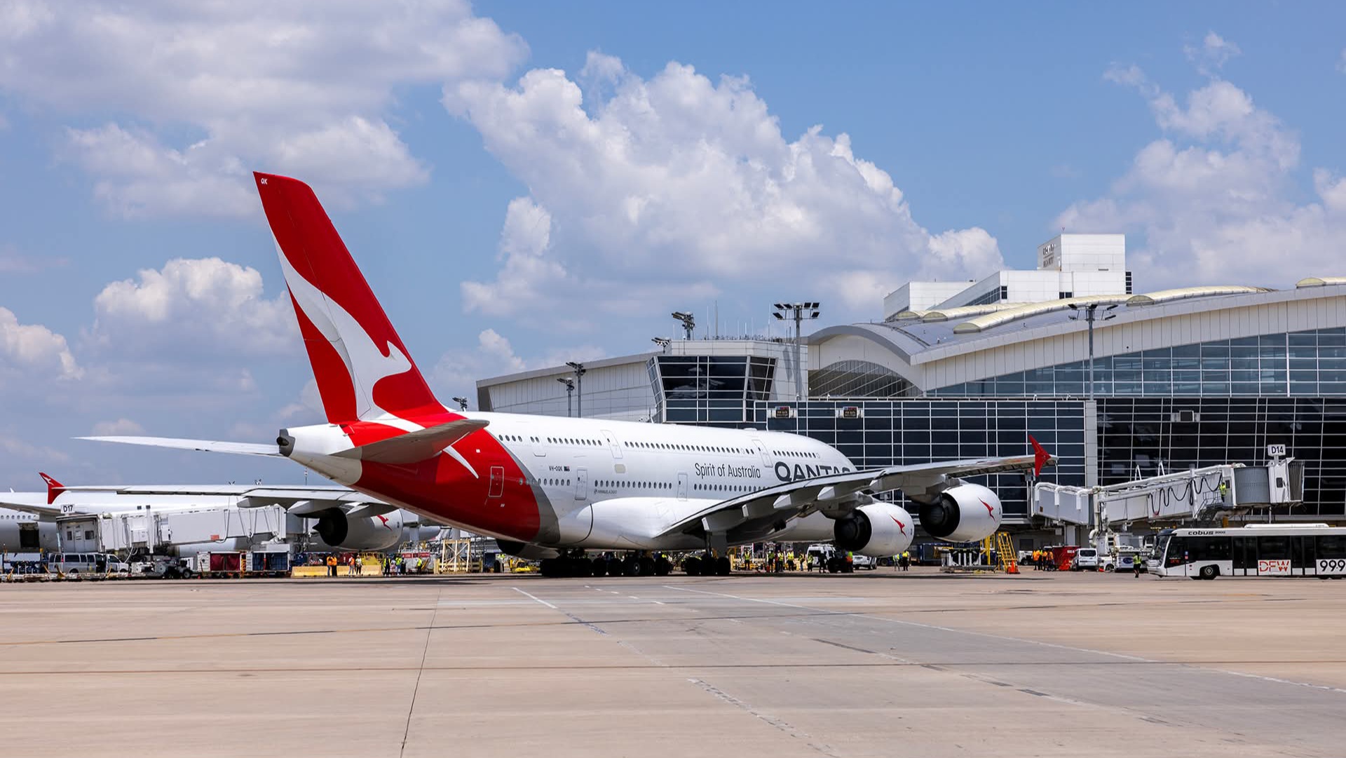 Besoin de gros-porteurs : l’australienne Qantas remet en service son dixième A380 1 Air Journal Besoin de gros-porteurs : l’australienne Qantas remet en service son dixième A380 1 Air Journal