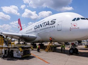 
Qantas vient de réintégrer en ligne son dernier Airbus A380 , qui resté stocké   au garage », bouclant un vaste c