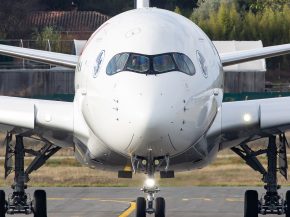 
Air France poursuit la modernisation de sa flotte et accueille son vingtième Airbus A350-900 baptisé   Angers ».
Le vingtièm