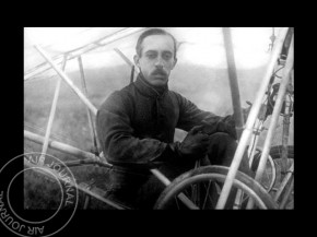 
Histoire de l’aviation – 16 septembre 1909. Alors qu’il effectue des essais aux commandes de son aéroplane baptisé   D