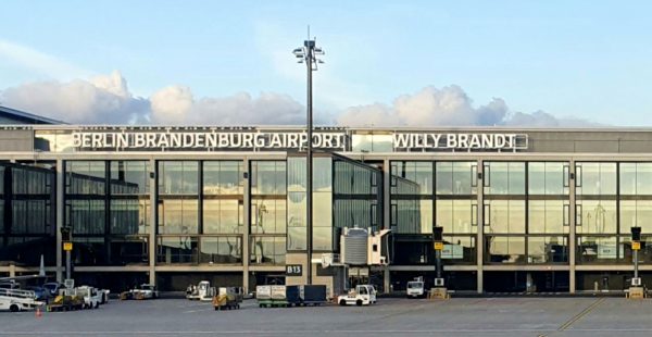 
En novembre, l aéroport Berlin-Brandebourg Willy Brandt a accueilli 1,22 million de voyageurs, soit près de 500 000 de moins qu