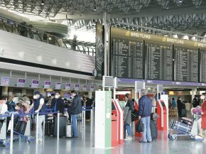 
L aéroport de Francfort (FRA), la première plateforme aéroportuaire allemande, a accueilli quelque 5,7 millions de passagers e