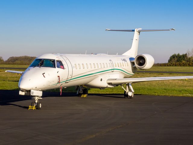 Amelia vole entre Nice et Brive