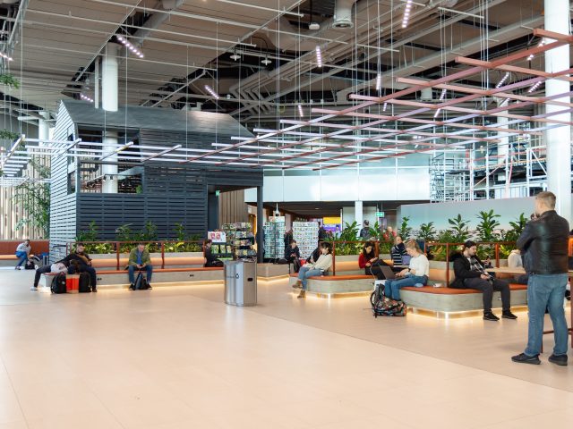 Amsterdam-Schiphol inaugure son Lounge 1 entièrement réaménagé et élargi 39 Air Journal