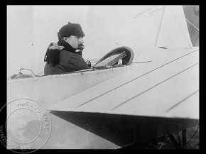 
Histoire de l’aviation – 9 août 1912. L’enseigne de vaisseau Conneau, alias André Beaumont, va enfin pouvoir tenter de r