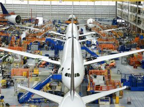 
Boeing est parvenu à un accord de principe avec le syndicat SPEEA, représentant environ 17 000 ingénieurs, scientifiques et pe
