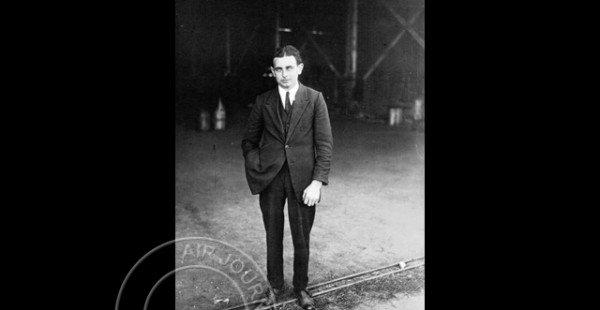 
Histoire de l’aviation – 4&nbsp;octobre 1922. En ce mercredi 4&nbsp;octobre 1922, c’est encore l’aviateur de nationalité