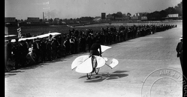 Histoire de l’aviation – 24 novembre 1912. En ce dimanche 24 novembre 1912, pas moins de dix-sept aviateurs ont fait le dép