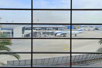 
L’Iran et Israël ont annoncé ce samedi la fermeture complète de leurs espaces aériens au trafic civil. Cette mesure excepti