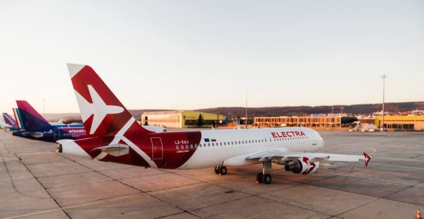 
Un Airbus A320 reliant Varsovie à Tel-Aviv et opéré par la compagnie bulgare Electra Airways pour le compte de LOT Polish Airl