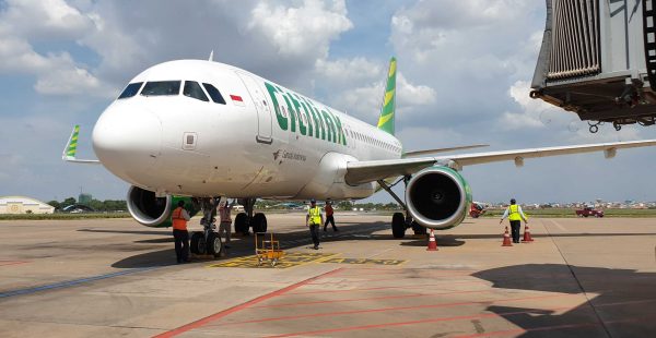 
Positif Covid-19, un Indonésien a été récemment arrêté pour avoir trompé les contrôles aéroportuaires en revêtant, sur 