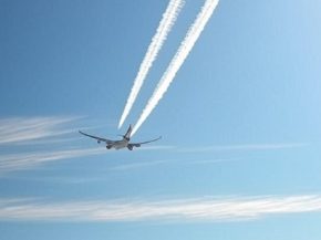 
Un adolescent de 13 ans originaire de Kunduz, en Afghanistan, a survécu à un vol clandestin dans le compartiment du train d’a