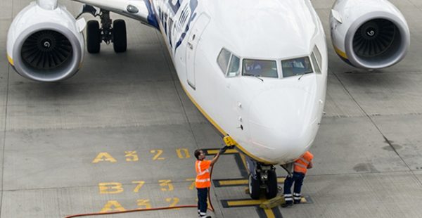 
Le personnel navigant commercial (PNC) de Ryanair en Belgique a lancé une grève de trois jours coïncidant avec le week-end du 