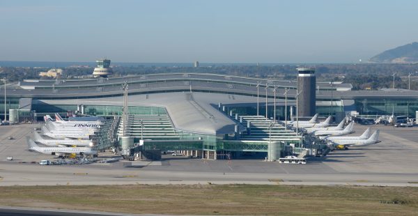 
L’Espagne a confirmé en 2025 son statut de quatrième marché aérien mondial, portée par un trafic record de plus de 320 mil