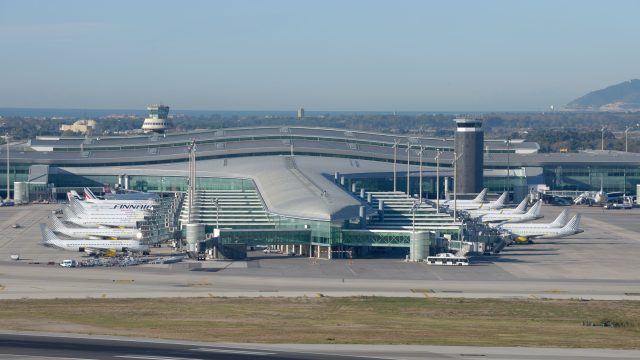 Barcelone sous les eaux : 385 vols annulés à l’aéroport El Prat en un week-end
