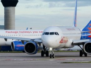 
Les aéroports du Royaume-Uni ont accueilli 81,16 millions de passagers entre avril et juin 2026, un nouveau record pour un deuxi