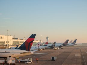 
Les travaux de rénovation de la piste principale de Brussels Airport (Bruxelles-Zaventem) se sont achevés dans les délais pré