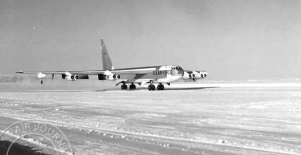 Histoire de l’aviation – 21 janvier 1968. C’est à proximité de la base aérienne de Thulé, située au Groenland, qu’une
