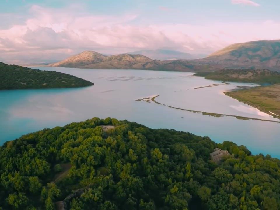 De l’isolement total à l’eldorado : l’essor du voyage et des vacances en Albanie 1 Air Journal De l’isolement total à l’eldorado : l’essor du voyage et des vacances en Albanie 1 Air Journal