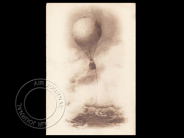 Le 19 mars 1912 dans le ciel : Un ballon en exercice prend feu