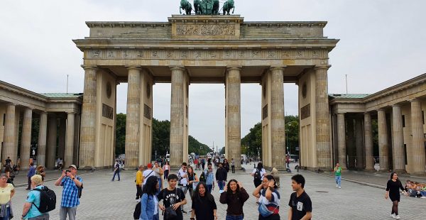 
Berlin, capitale vibrante de l Allemagne, offre une riche palette d expériences culturelles et historiques.
Commencez par explor