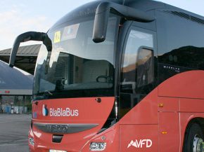 La ligne de car régulière Blablabus Grenoble - Crolles - Chambéry - Genève Aéroport reprendra deux fois par jour dès le 1er 