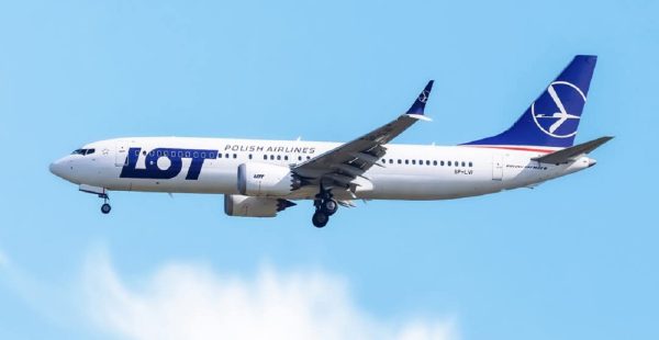 
Un nouveau Boeing 737 MAX 8 vient d’intégrer la flotte de LOT Polish Airlines, livré par le loueur américain Aviation Capita