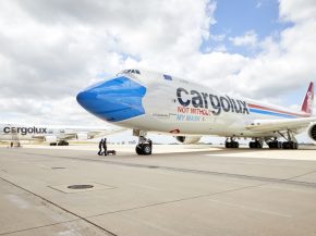 
Un passager clandestin a été retrouvé ce matin dans le train d’atterrissage d’un Boeing 747 de la compagnie Cargolux, à s