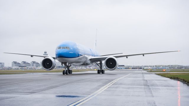 KLM : l’ancien PDG Camiel Eurlings au cœur d’un incident de batterie externe sur un vol transatlantique | Air Journal