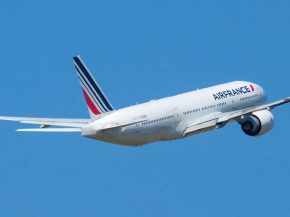 
Air France engage un nouveau plan de départs volontaires, d’environ 260 postes, misant sur le volontariat pour réduire ses ef