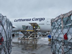 
Lufthansa Cargo a annoncé suspendre le transit de fret via son hub de Francfort en raison du nombre croissant d’infections au 