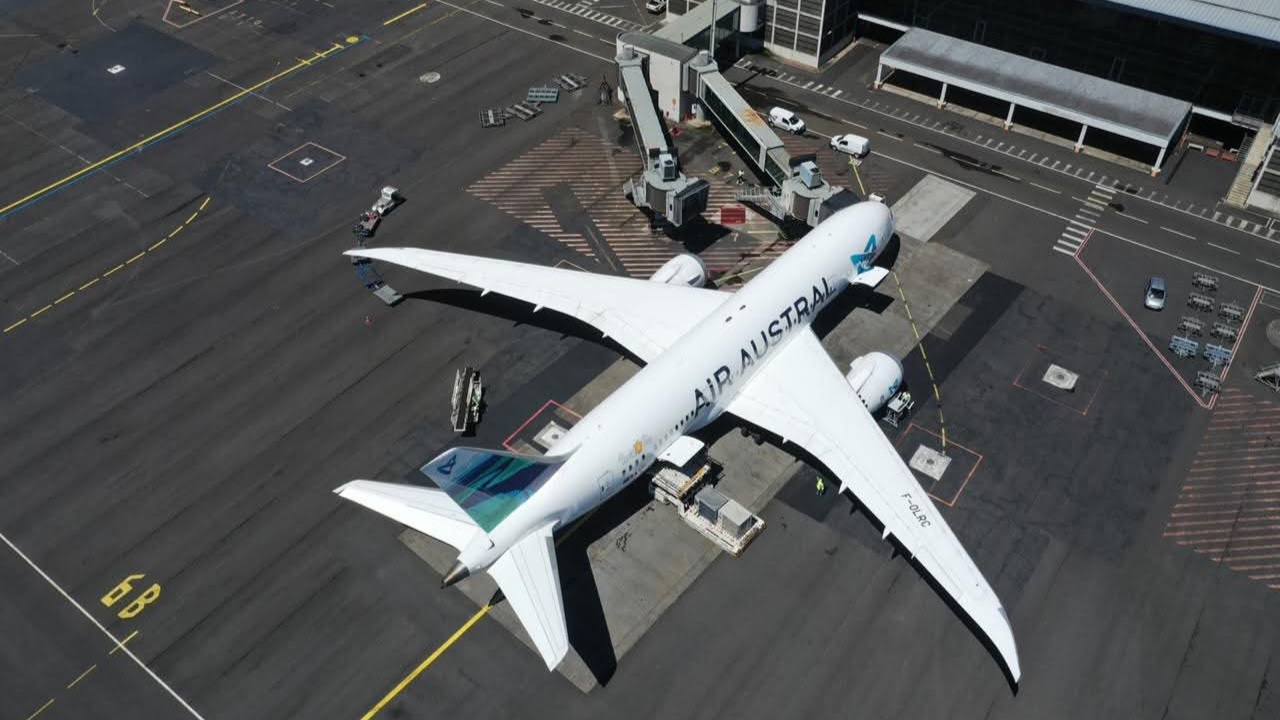 Air Austral défend la fiabilité du Boeing 787 Dreamliner après deux déroutements sur la ligne Paris-Mayotte 1 Air Journal