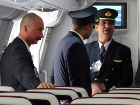 Une femme pilote de la compagnie aérienne Qatar Airways affirme s’être vu demander de rembourser environ 162.000 dollars de fr