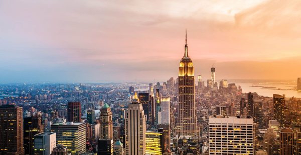 
New York, la ville qui ne dort jamais, est célèbre pour ses hôtels emblématiques qui incarnent l élégance, le luxe et l his